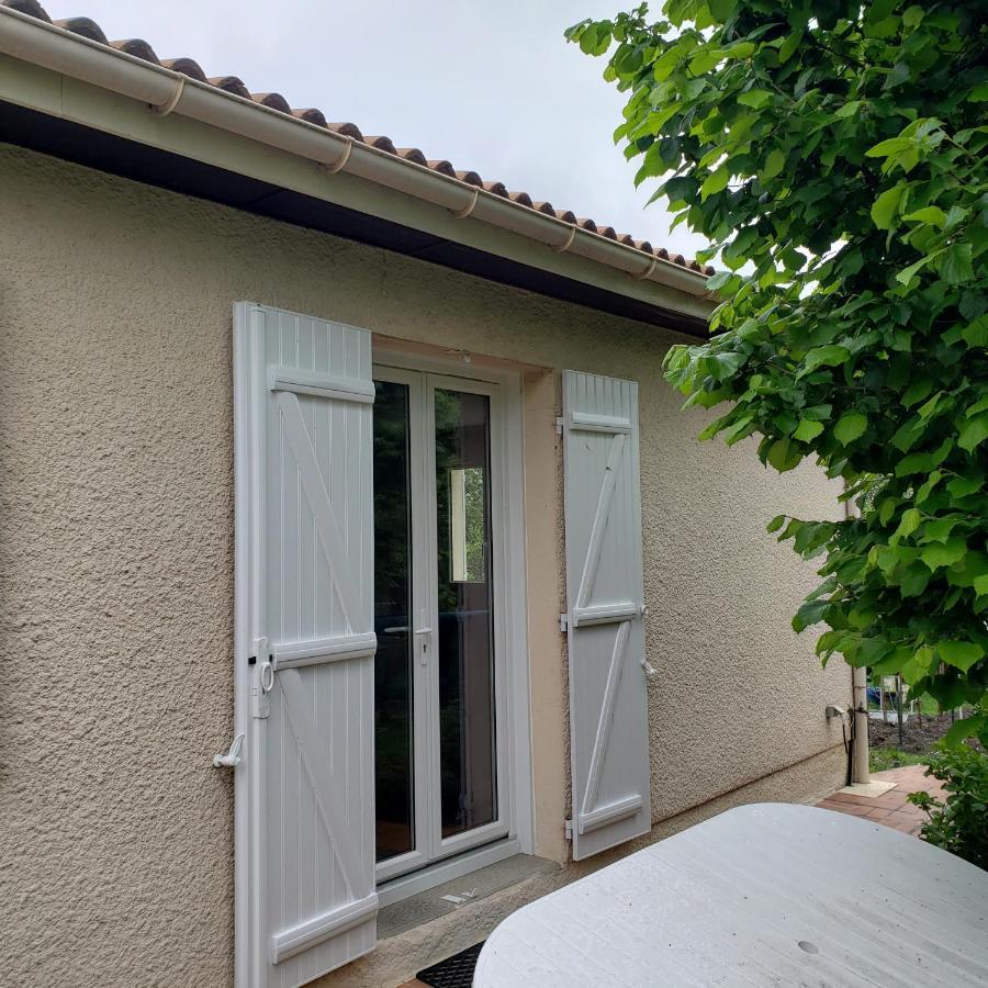 Appartement Super T2 à Blanquefort  Extérieur photo